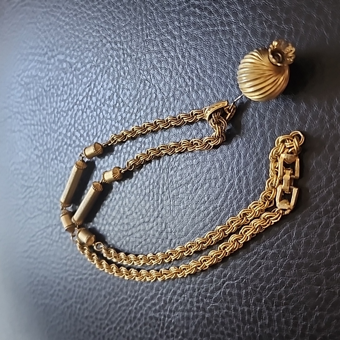 Vtg Necklace